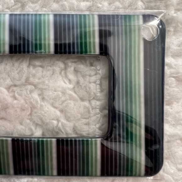 Kikkerland Pocket Magnifier Asst. Set of 4 - Picture 4 of 6